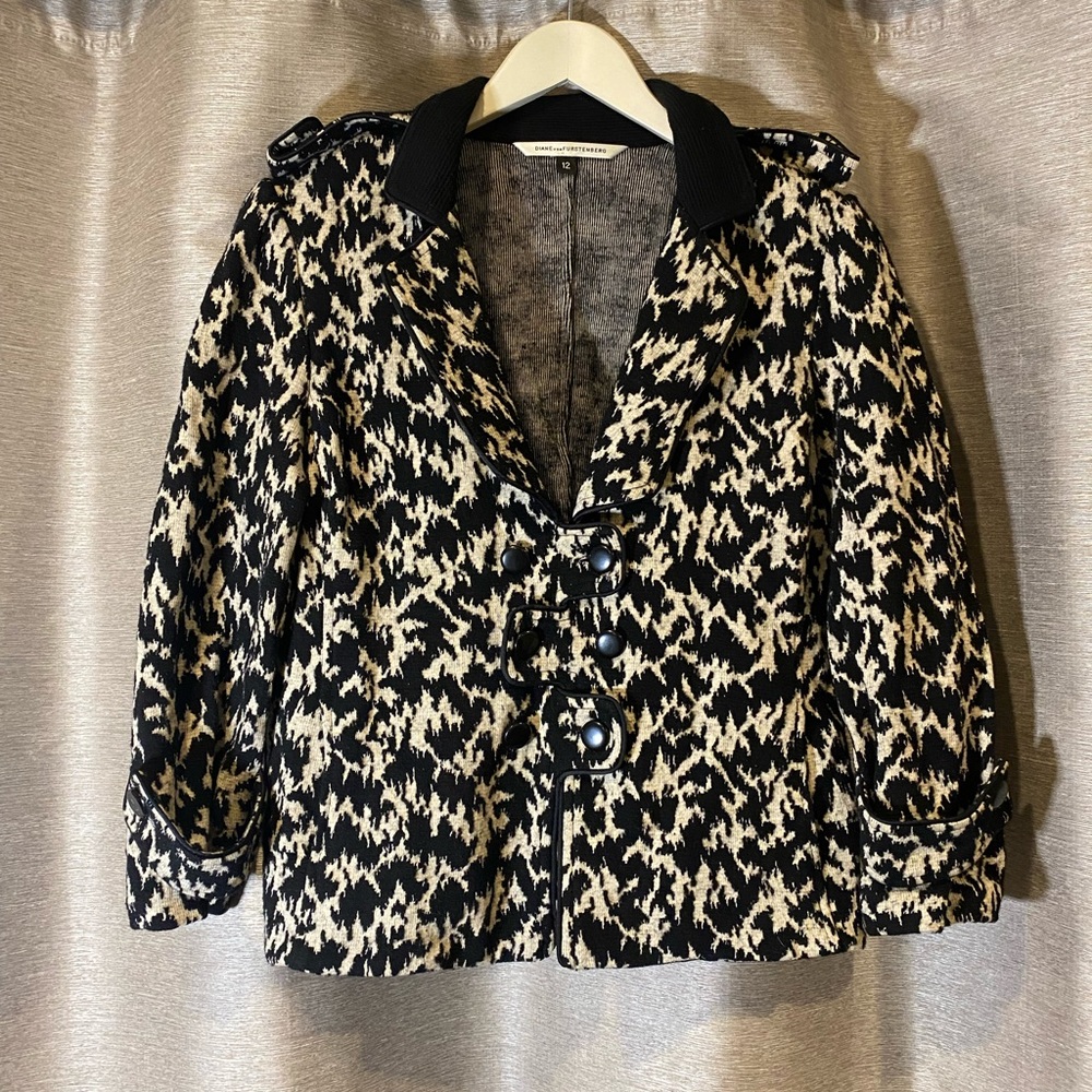 Vintage Diane Von Furstenberg Black and White Blazer